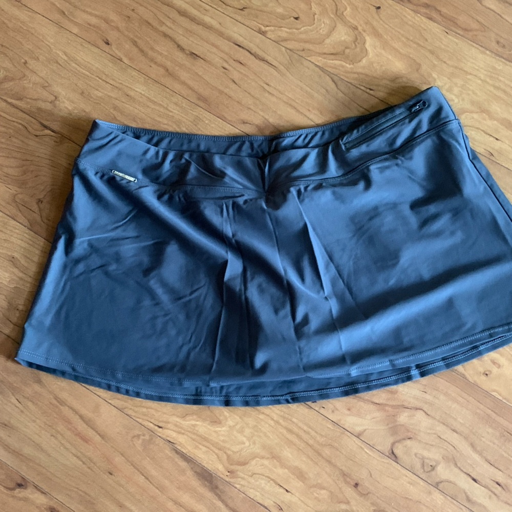 Gray NWT swimskirt